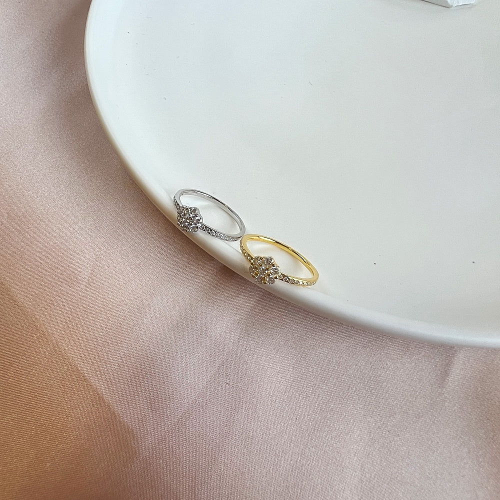 Silver Zircon Round Cut Circle Inlaid Dainty Ring