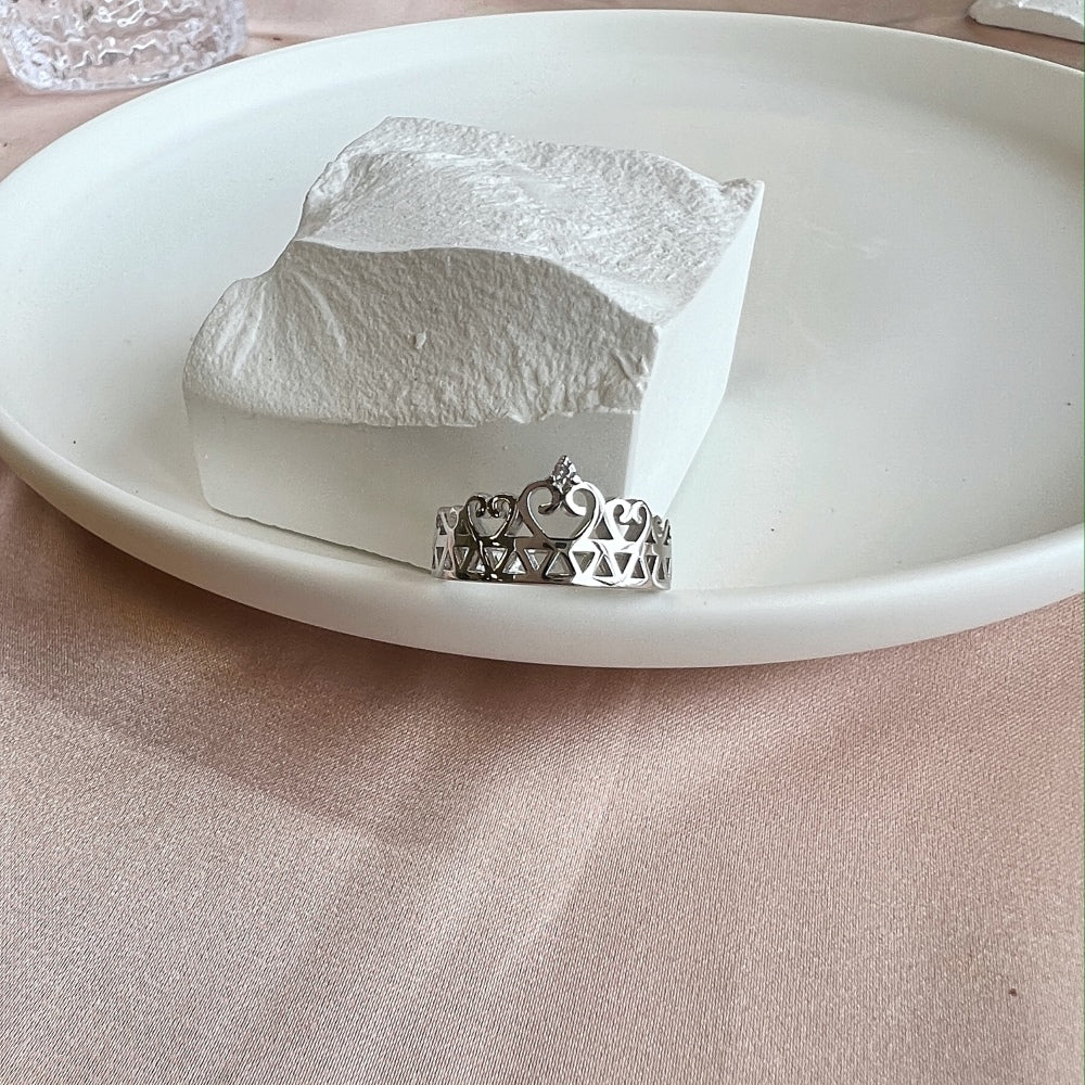 Silver Zircon Round Cut Wrapped Crown Dainty Ring