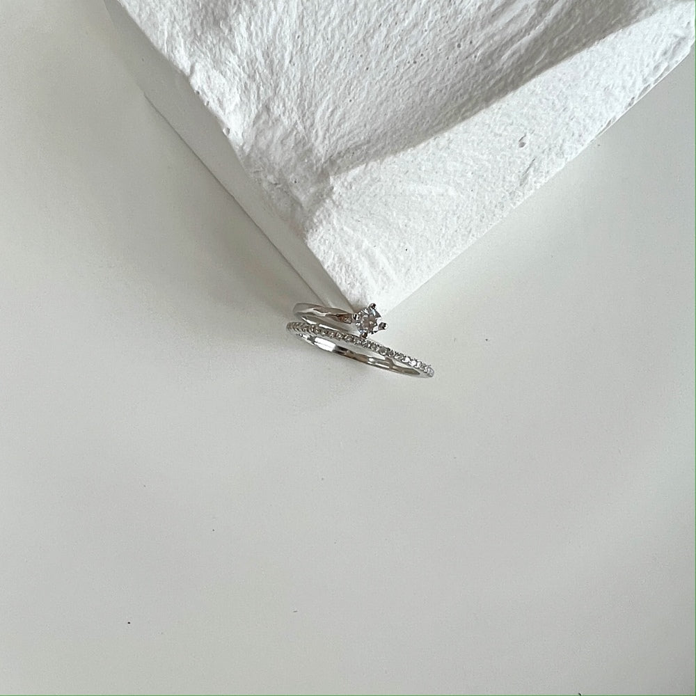 Silver Zircon Round Cut Twisted Solitaire Ring