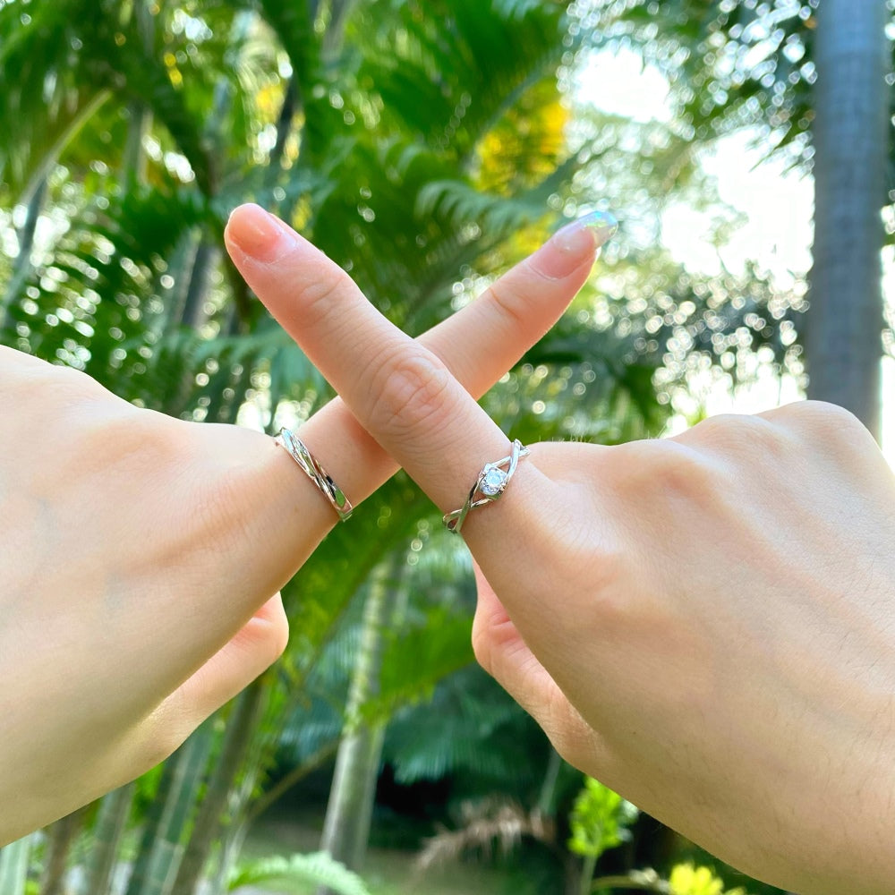 Silver Zircon Round Cut Twisted Dainty Ring