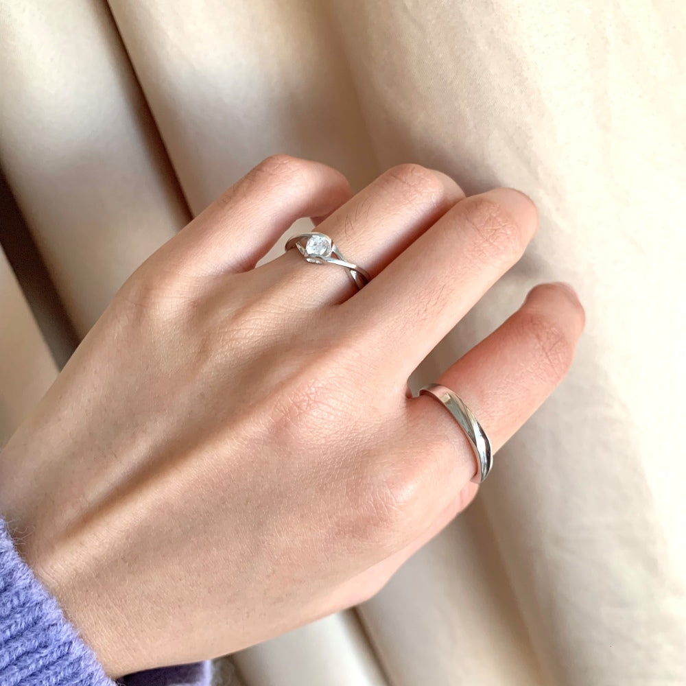 Silver Zircon Round Cut Twisted Dainty Ring