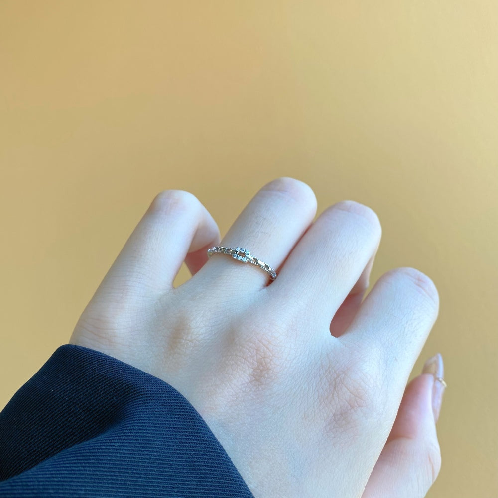 Silver Zircon Round Cut Twisted Squared Dainty Ring