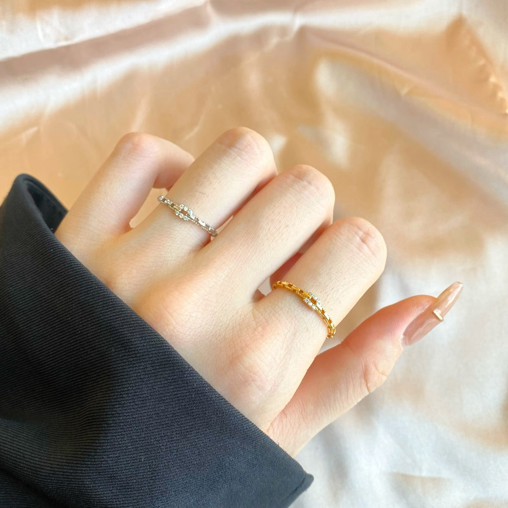 Silver Zircon Round Cut Twisted Squared Dainty Ring