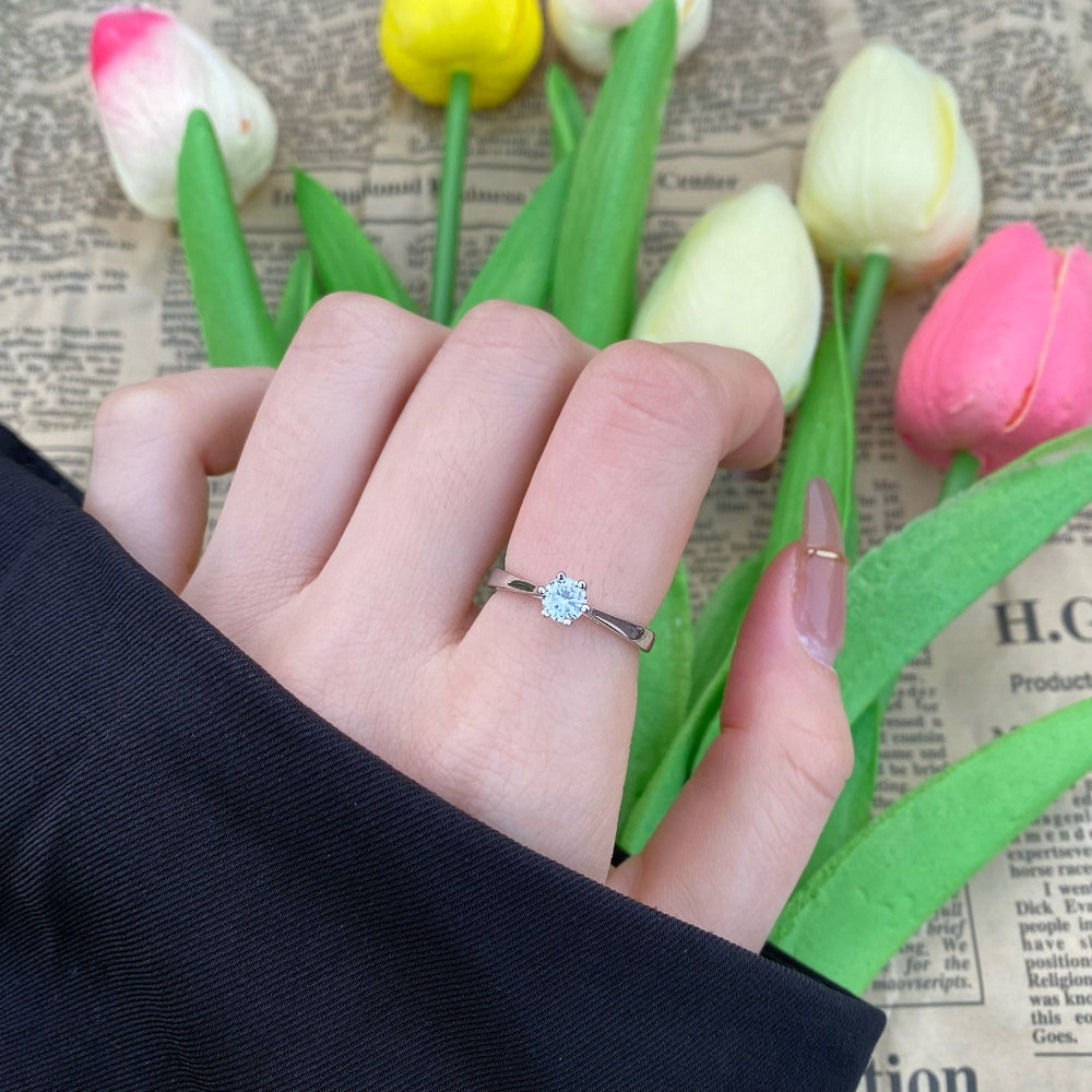 Silver Zircon Round Cut Vintage Solitaire Ring