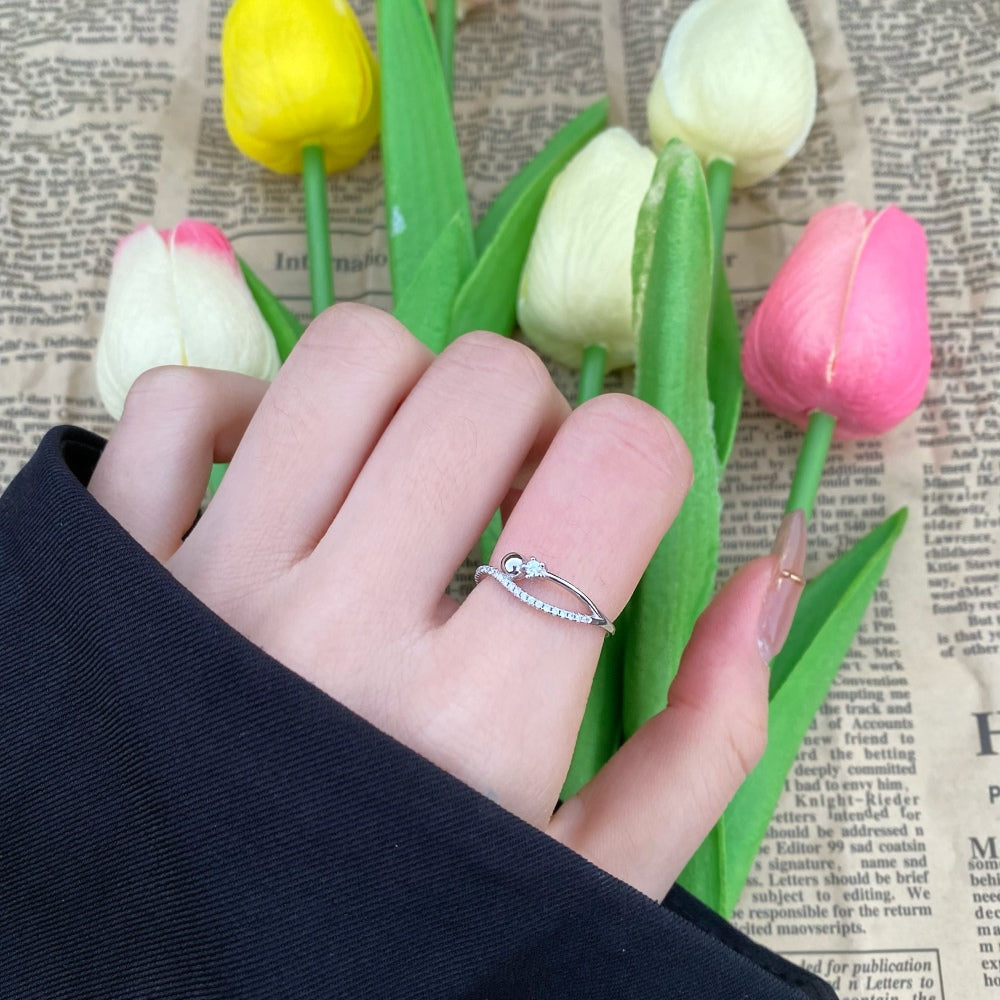 Silver Zircon Round Cut Twisted Star Crossover Ring