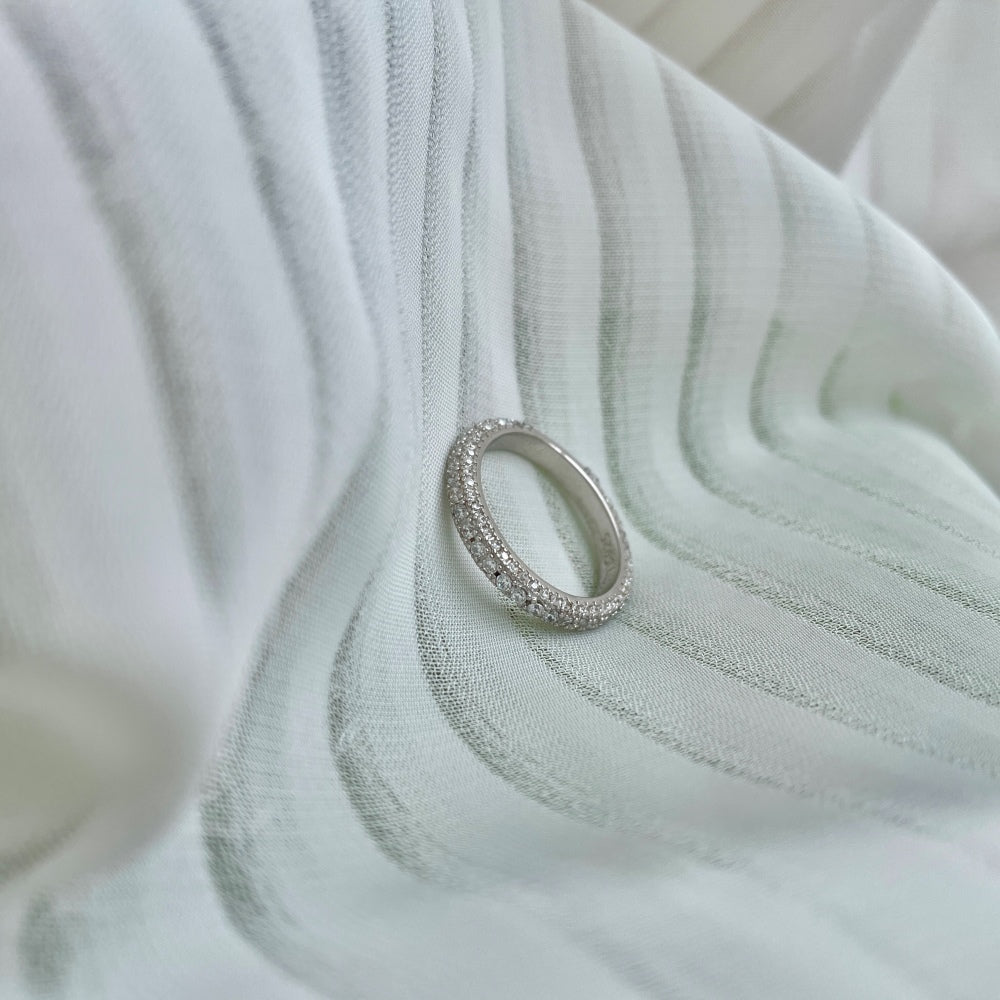 Silver Zircon Round Cut Inlaid Curved Eternity Ring