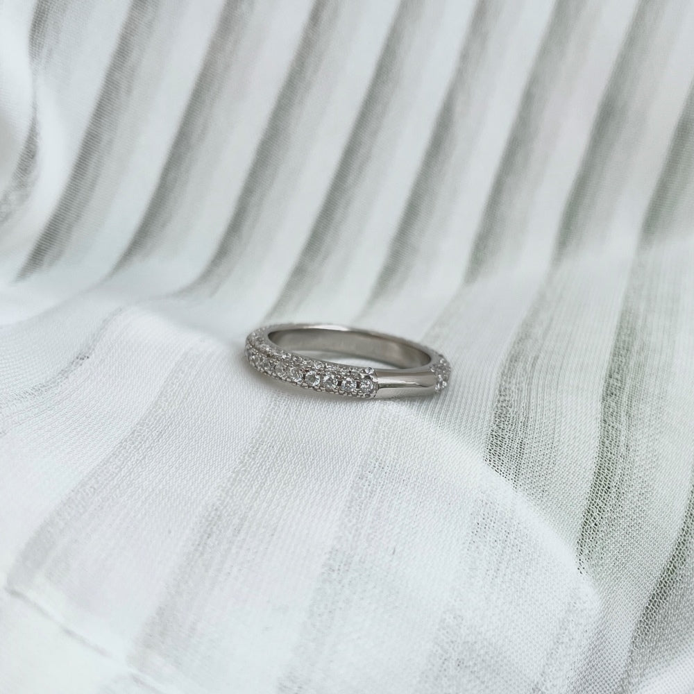 Silver Zircon Round Cut Inlaid Curved Eternity Ring