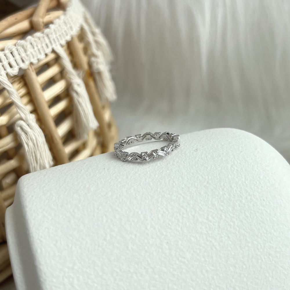 Silver Zircon Baguette Cut Twisted Inlaid Eternity Ring