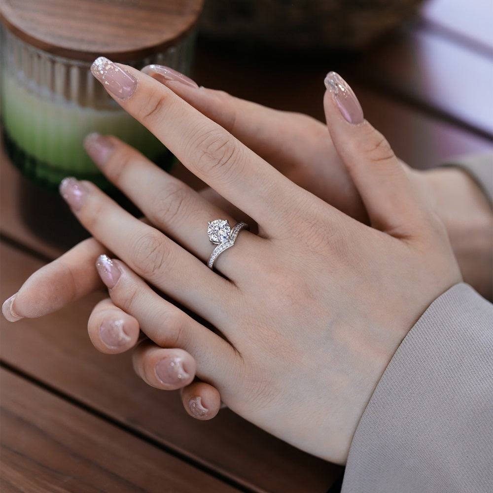 Silver Zircon Round Cut Iced Curved Solitaire Ring