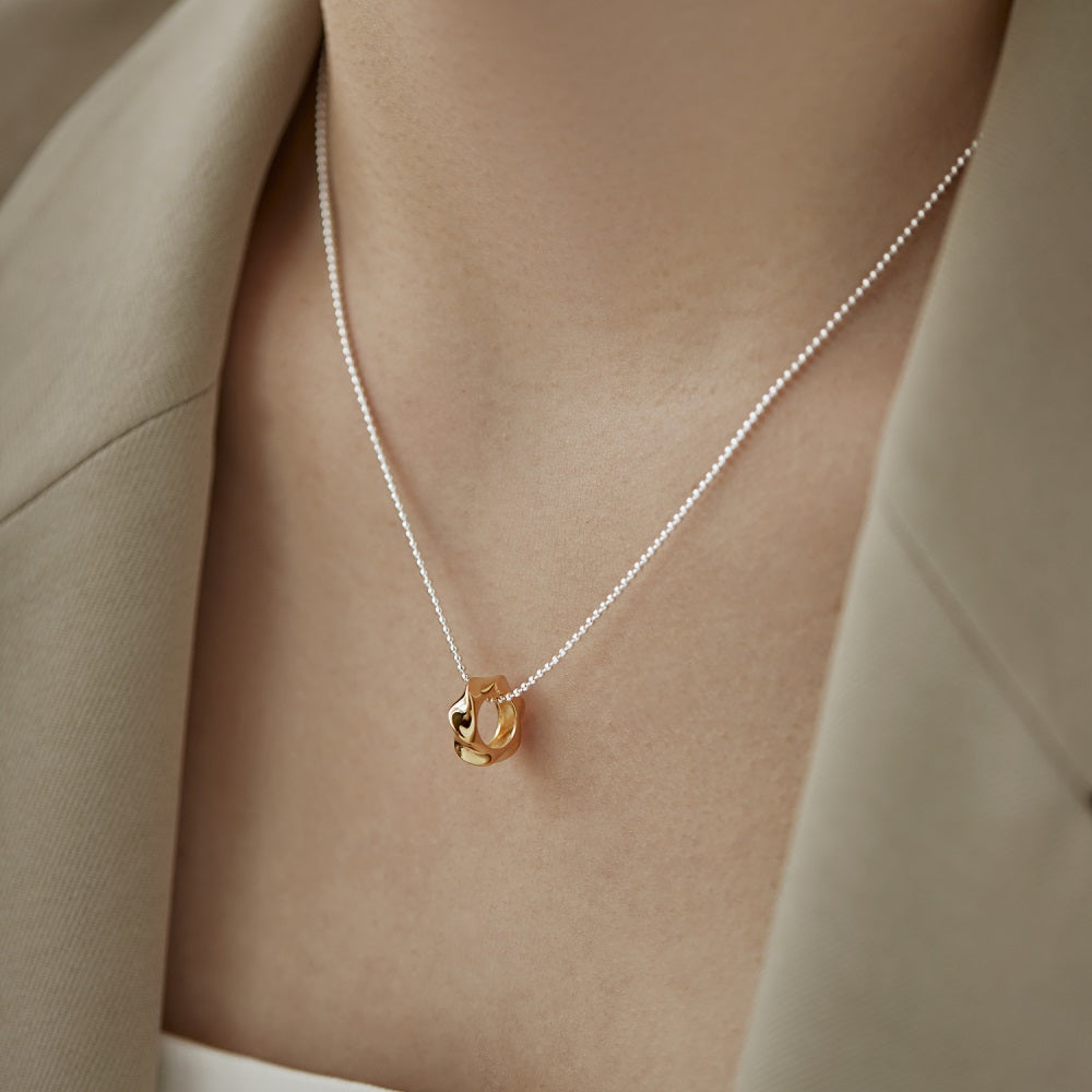 Silver Flower Pendant Necklace