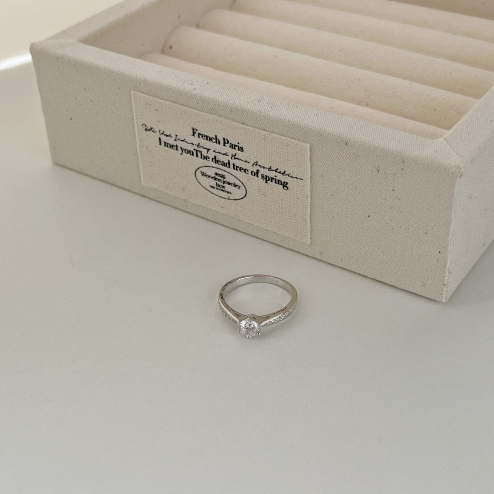 Silver Zircon Round Cut Twisted Inlaid Solitaire Ring