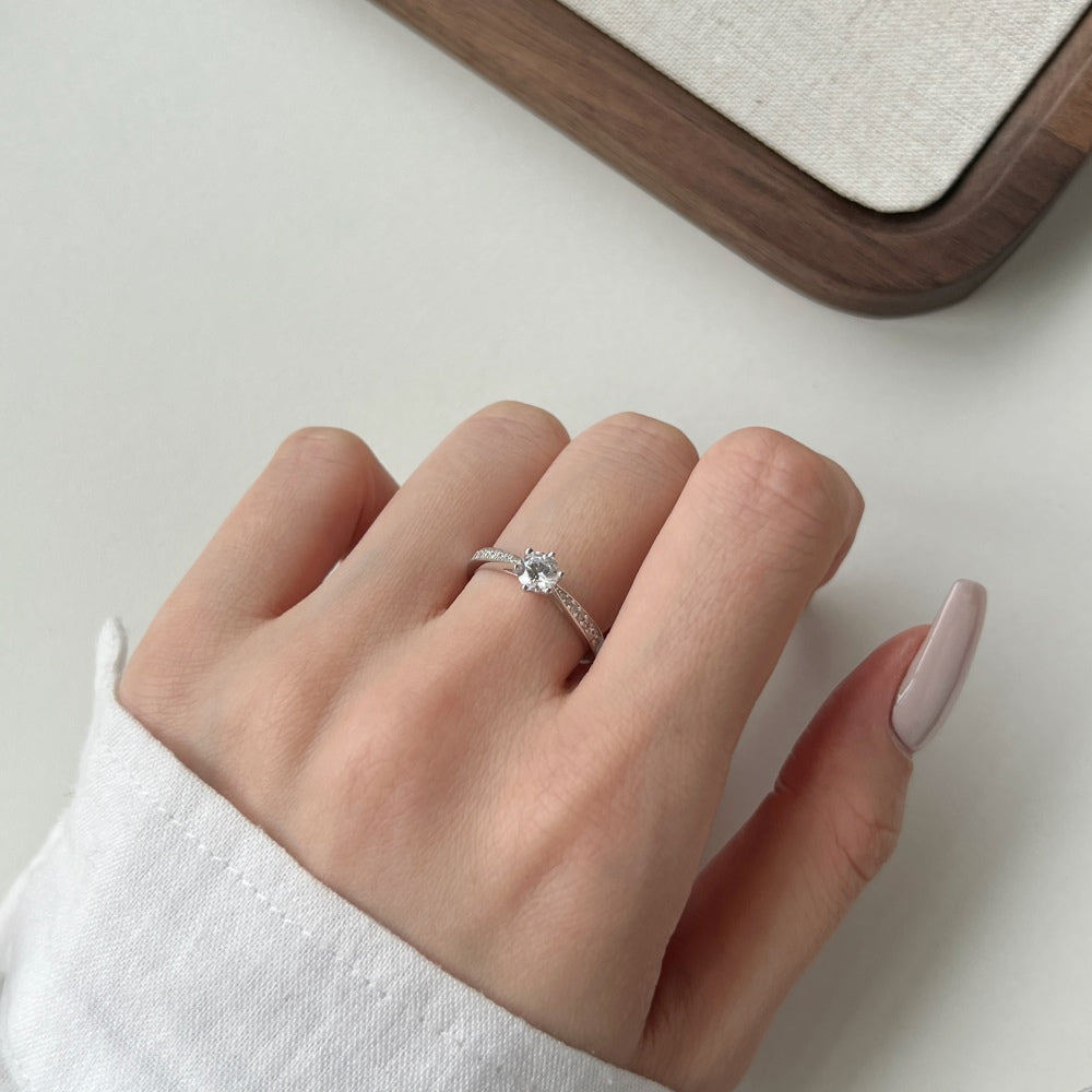 Silver Zircon Round Cut Twisted Inlaid Solitaire Ring