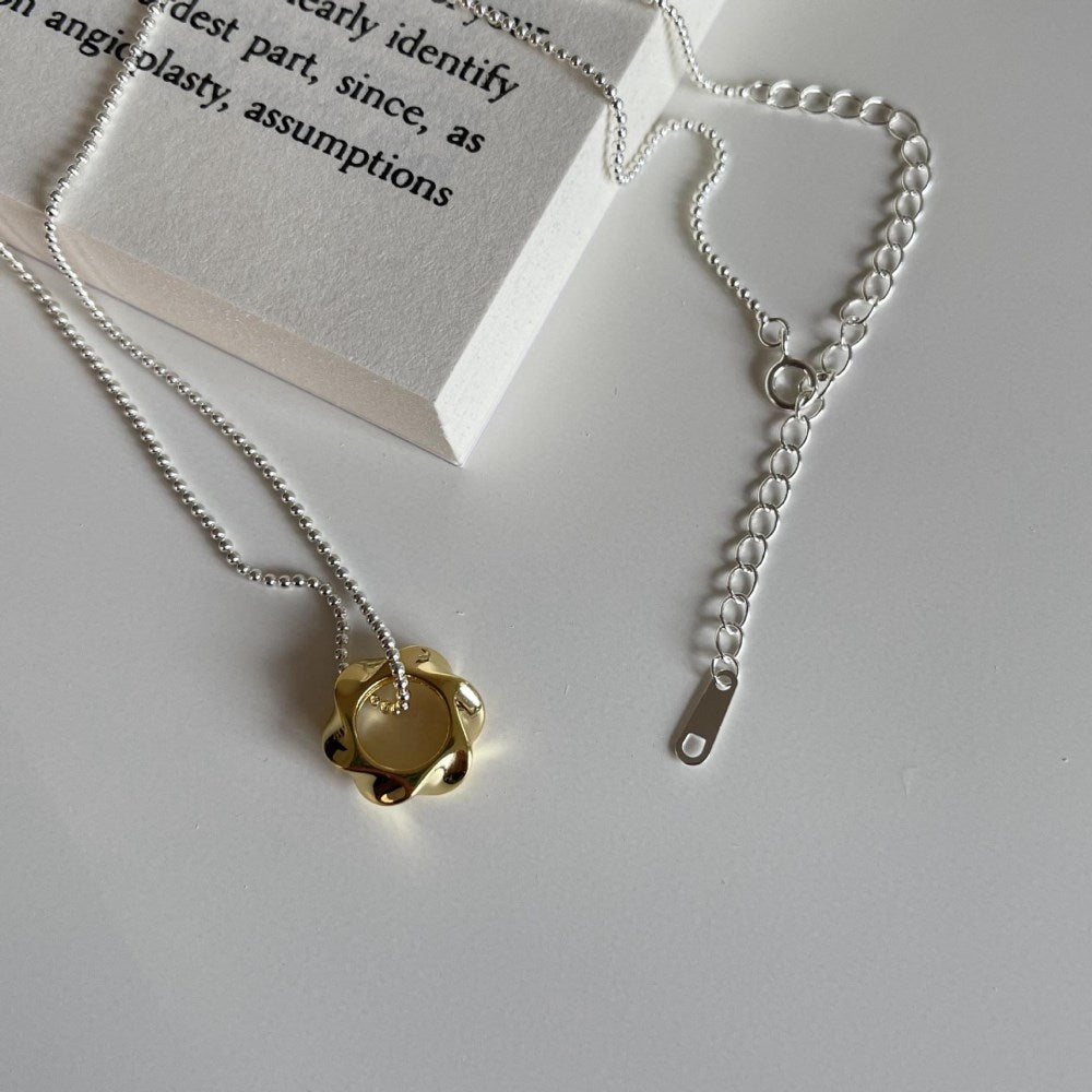 Silver Flower Pendant Necklace